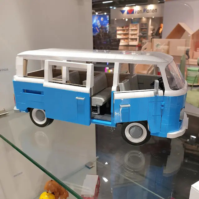 COBI 24362 Volkswagen T2a Bus (1:12)